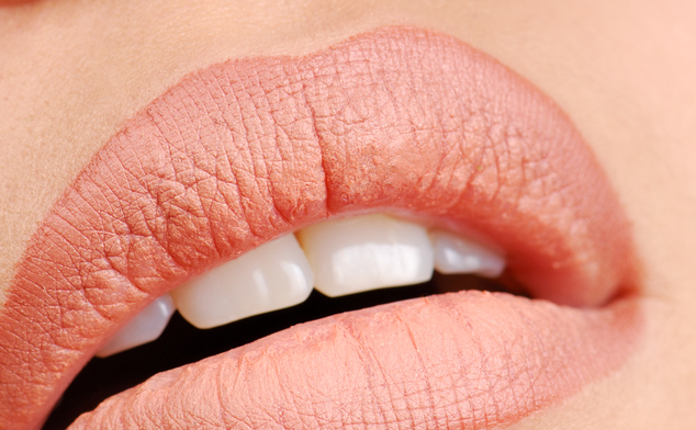 micropigmentación labios mal hecha